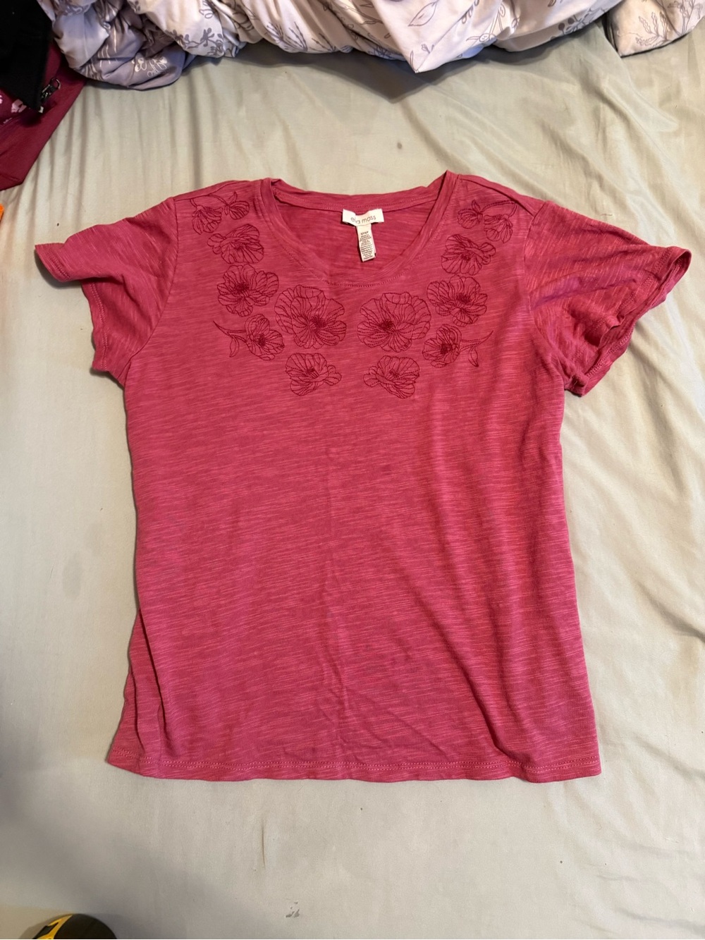 Ella Moss Women's Pink Floral Embroidered Slub Knit Crewneck T-Shirt